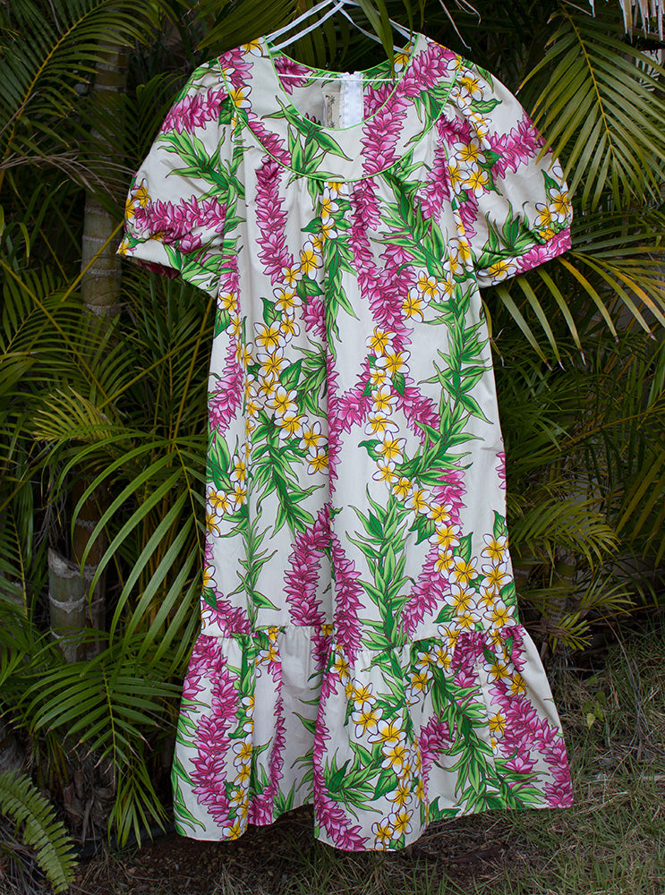 Hawaiian muumuu<br>Colorful Flower lei, L & XL